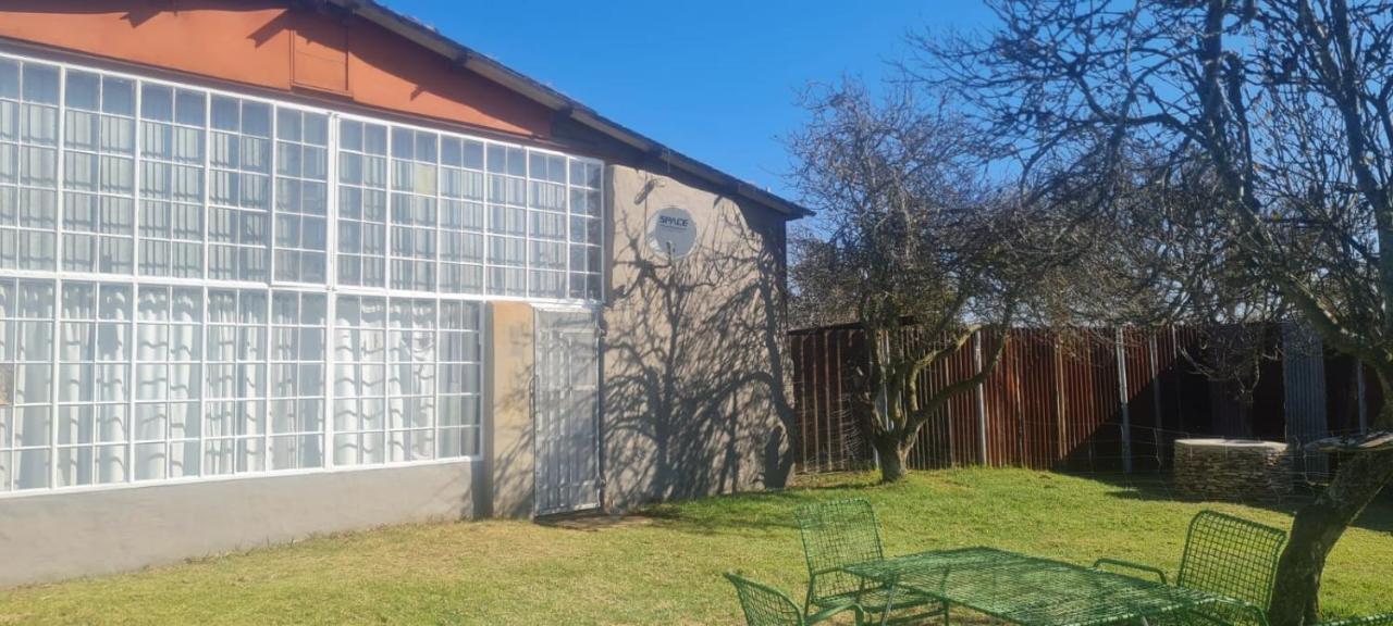Green Thumb Farm Stay Ermelo Esterno foto